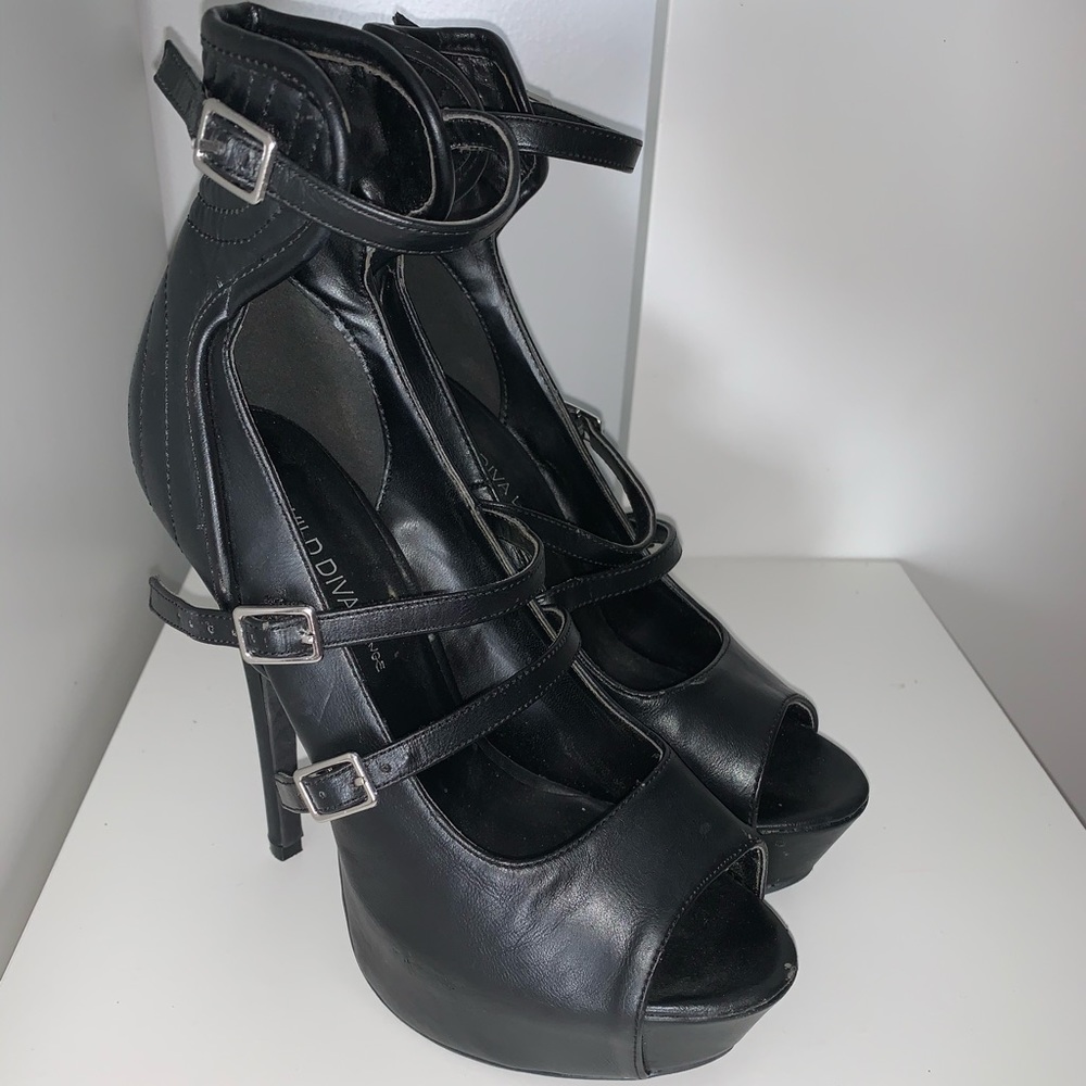 Used WILD DIVA high heels